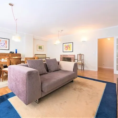 Апартаменты Degoes Downtown Flat